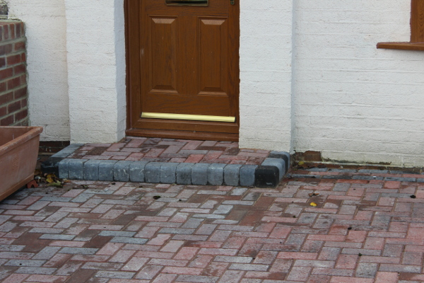 block paved driveway and step 105worthing road rustington littlehampton west sussex BN163LX
